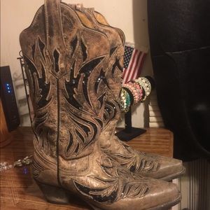 Buckle corral boots